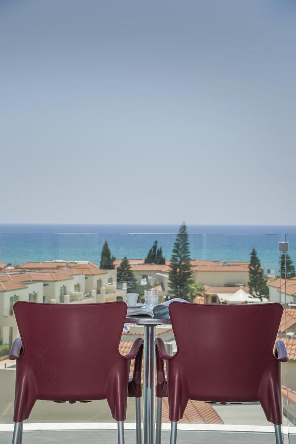 Freij Deluxe Adults Wing Hotel Agia Napa Buitenkant foto